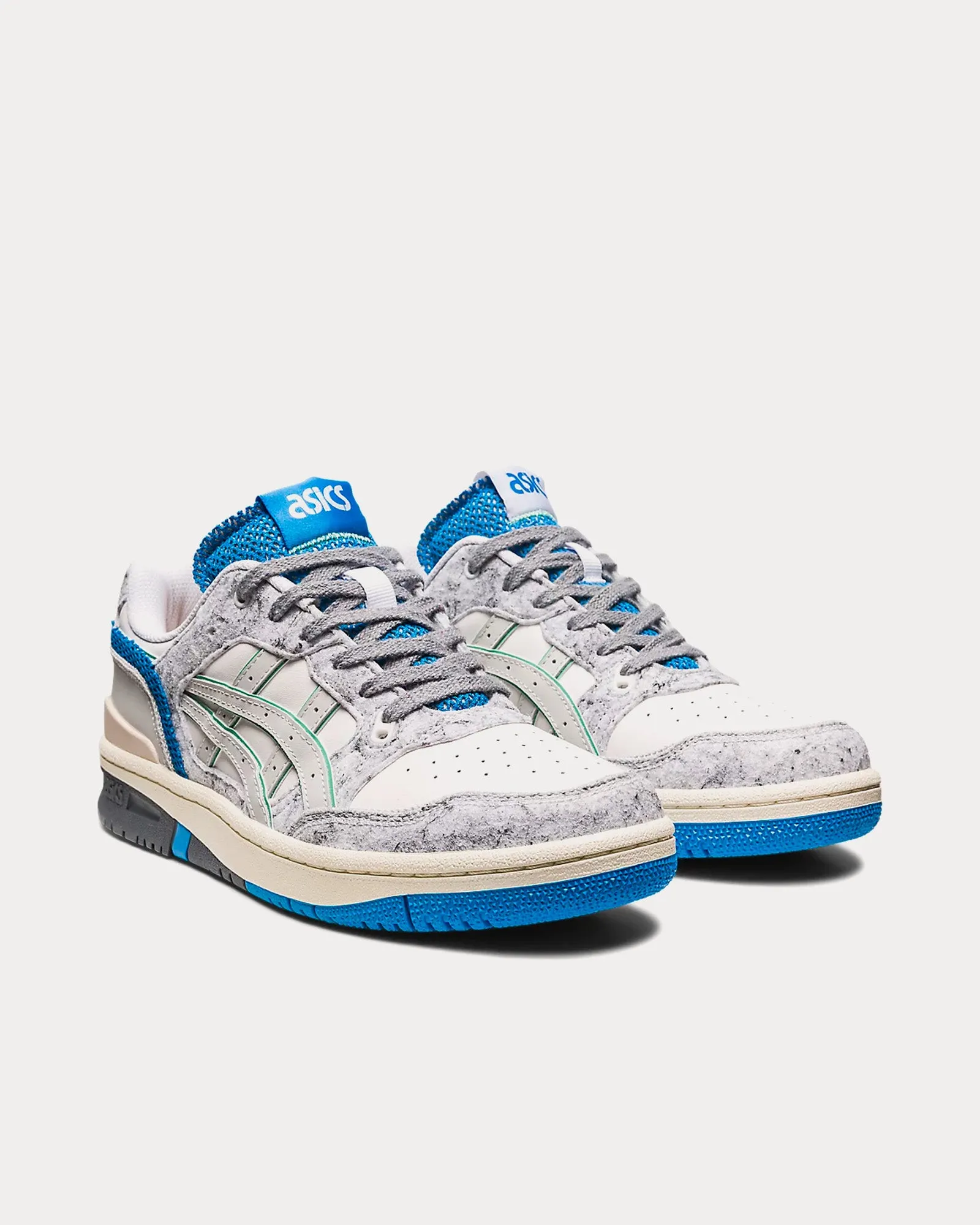 EX89 White / Dolphin Blue Low Top Sneakers