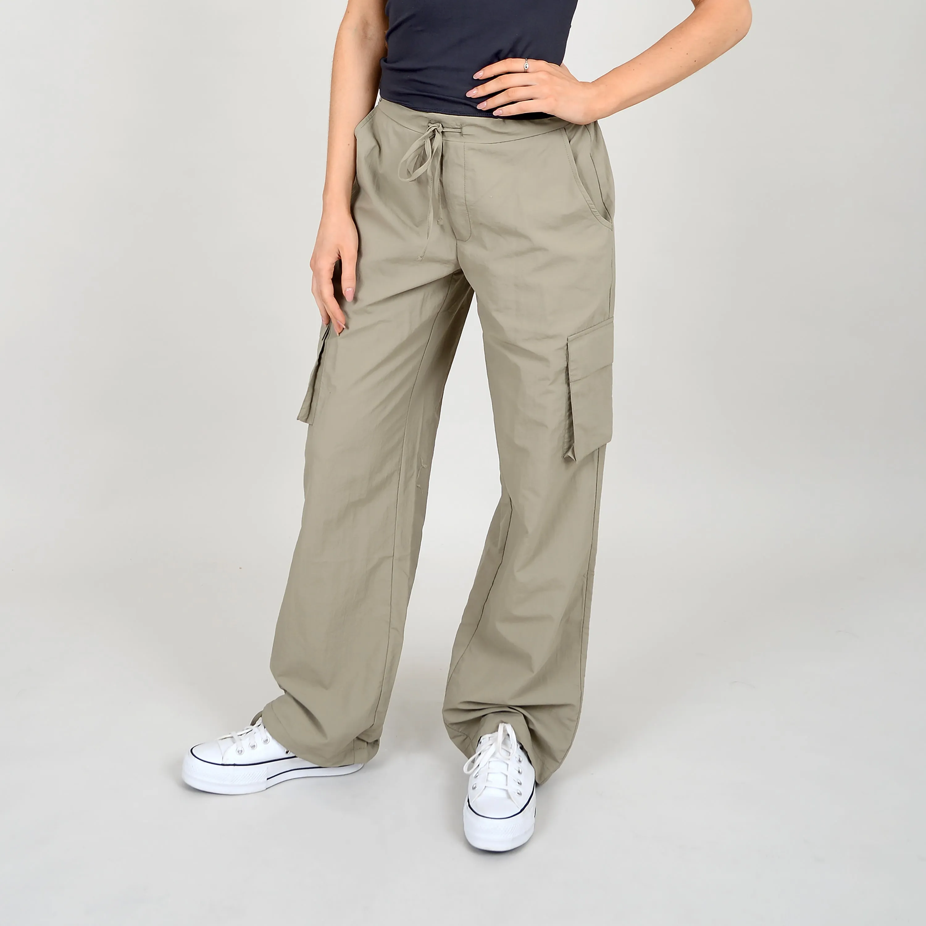 RD STYLE WOMEN'S STACIA NYLON CARGO POCKET PANT-BLACK, DUNE