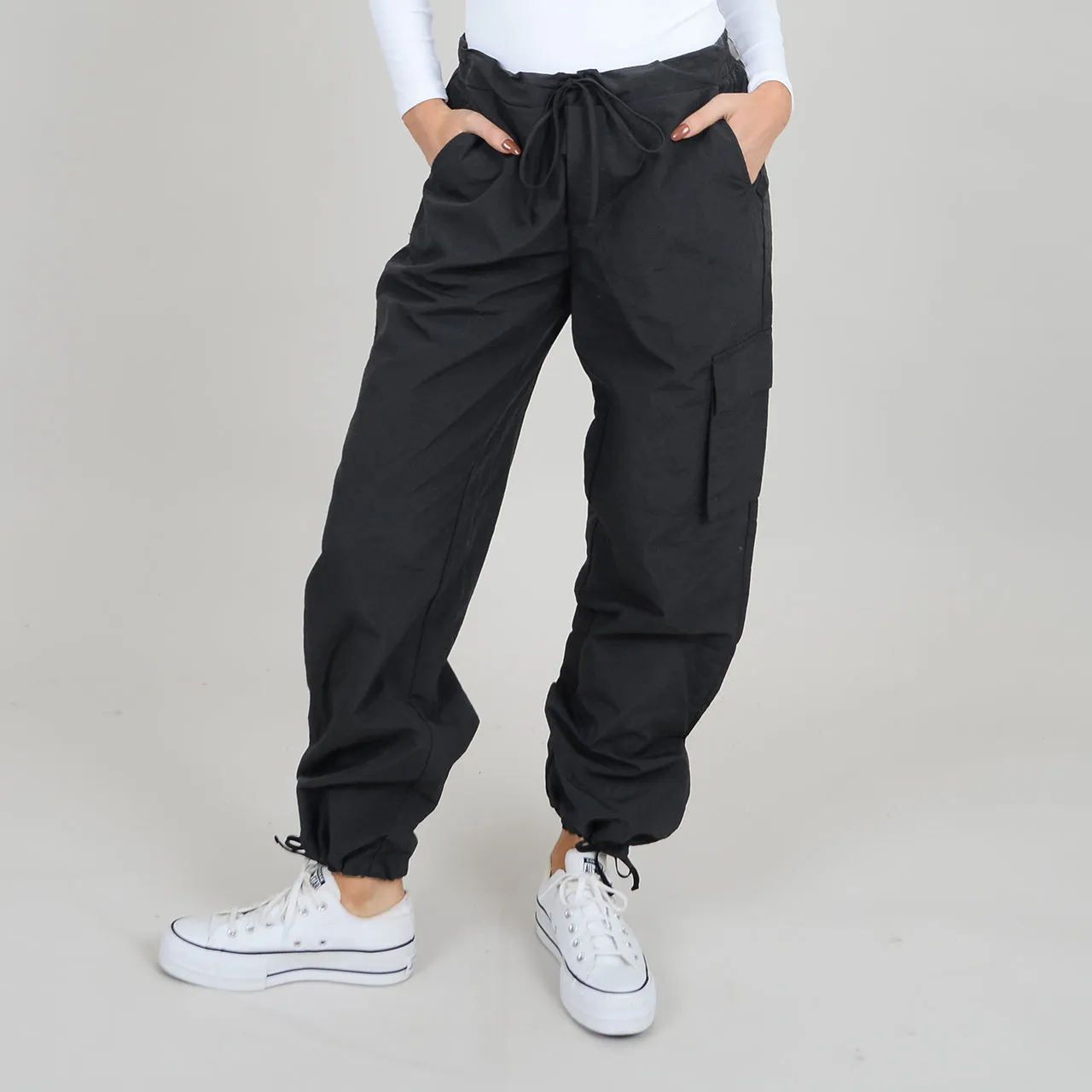 RD STYLE WOMEN'S STACIA NYLON CARGO POCKET PANT-BLACK, DUNE
