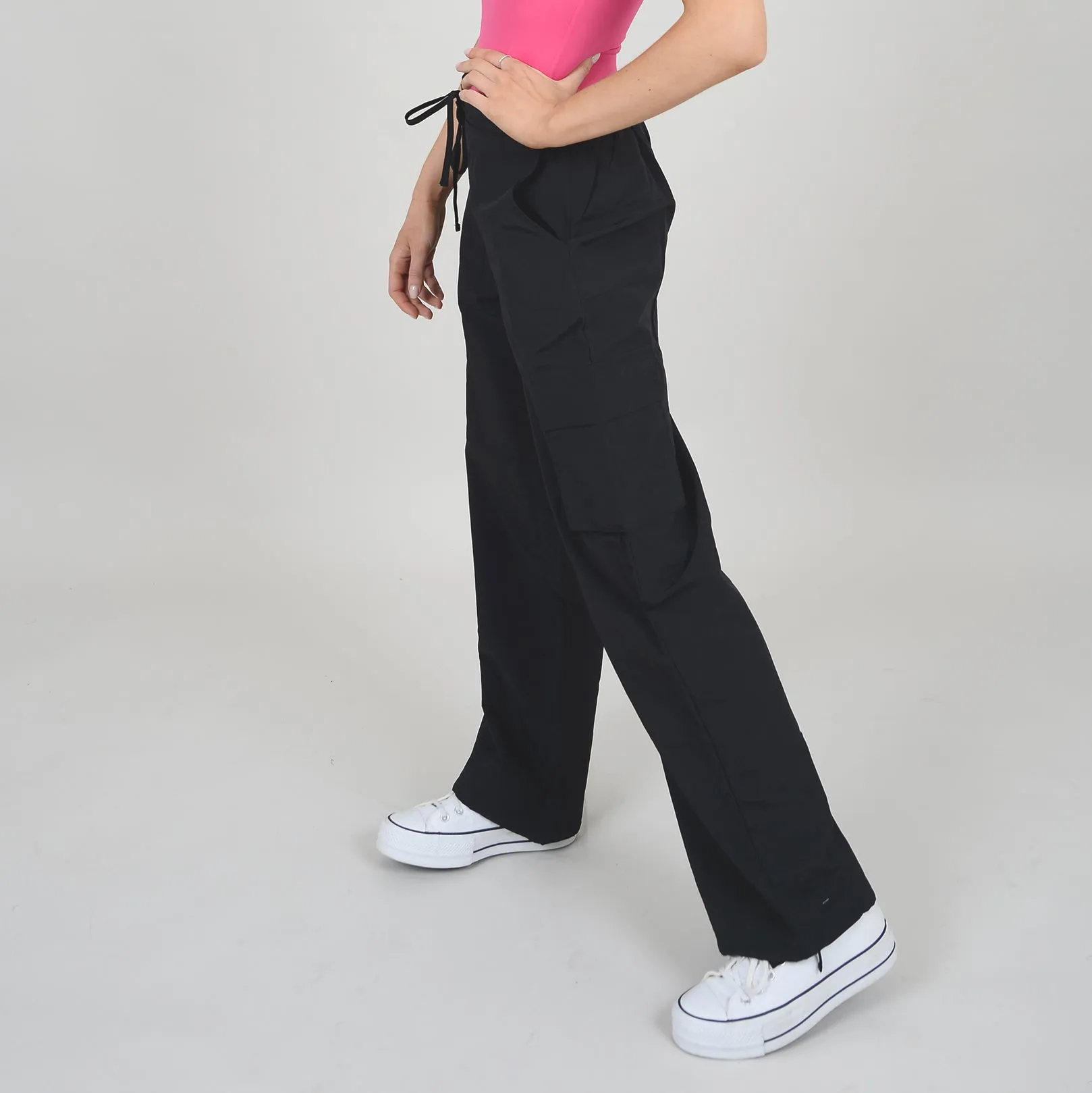 RD STYLE WOMEN'S STACIA NYLON CARGO POCKET PANT-BLACK, DUNE