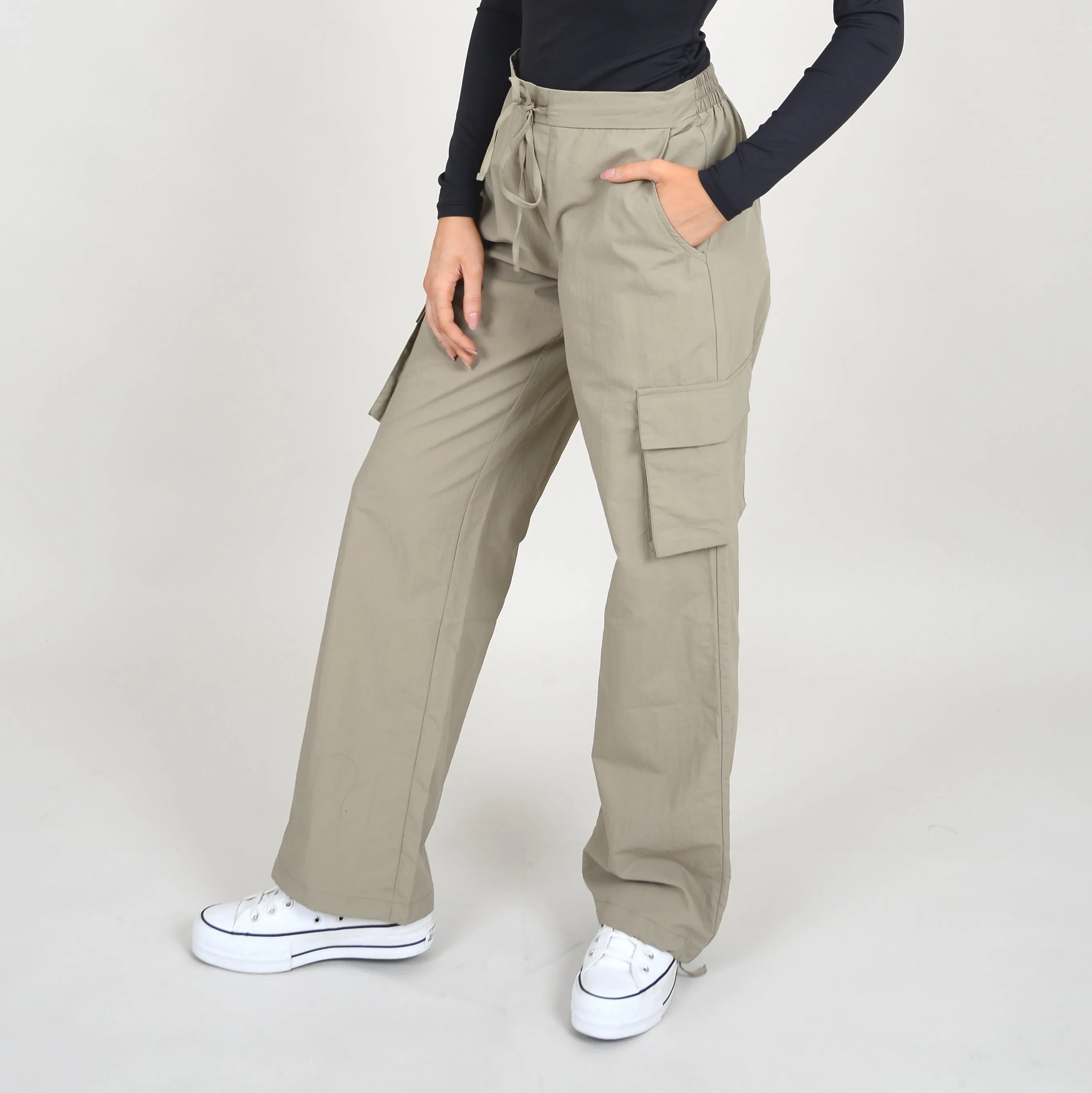 RD STYLE WOMEN'S STACIA NYLON CARGO POCKET PANT-BLACK, DUNE