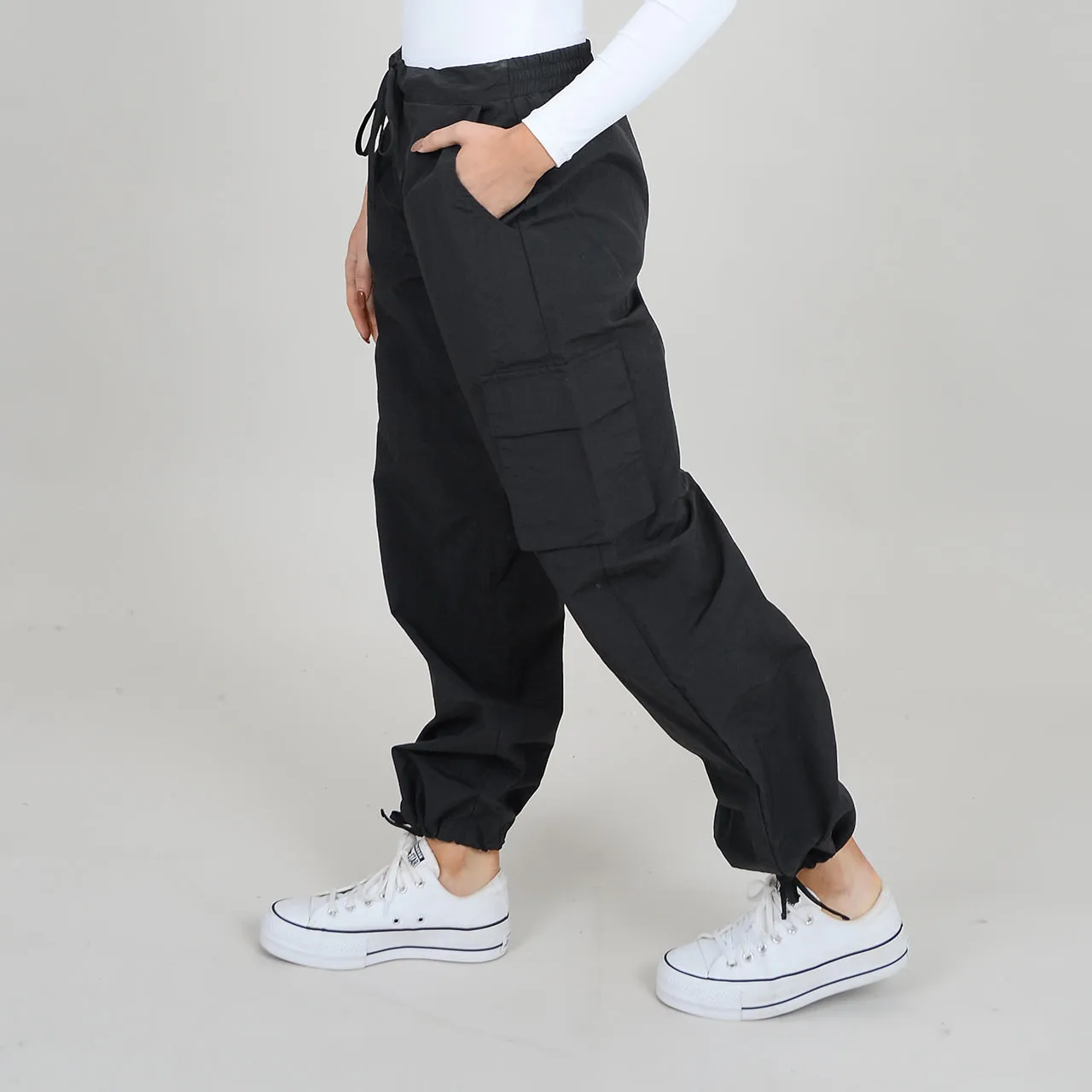 RD STYLE WOMEN'S STACIA NYLON CARGO POCKET PANT-BLACK, DUNE