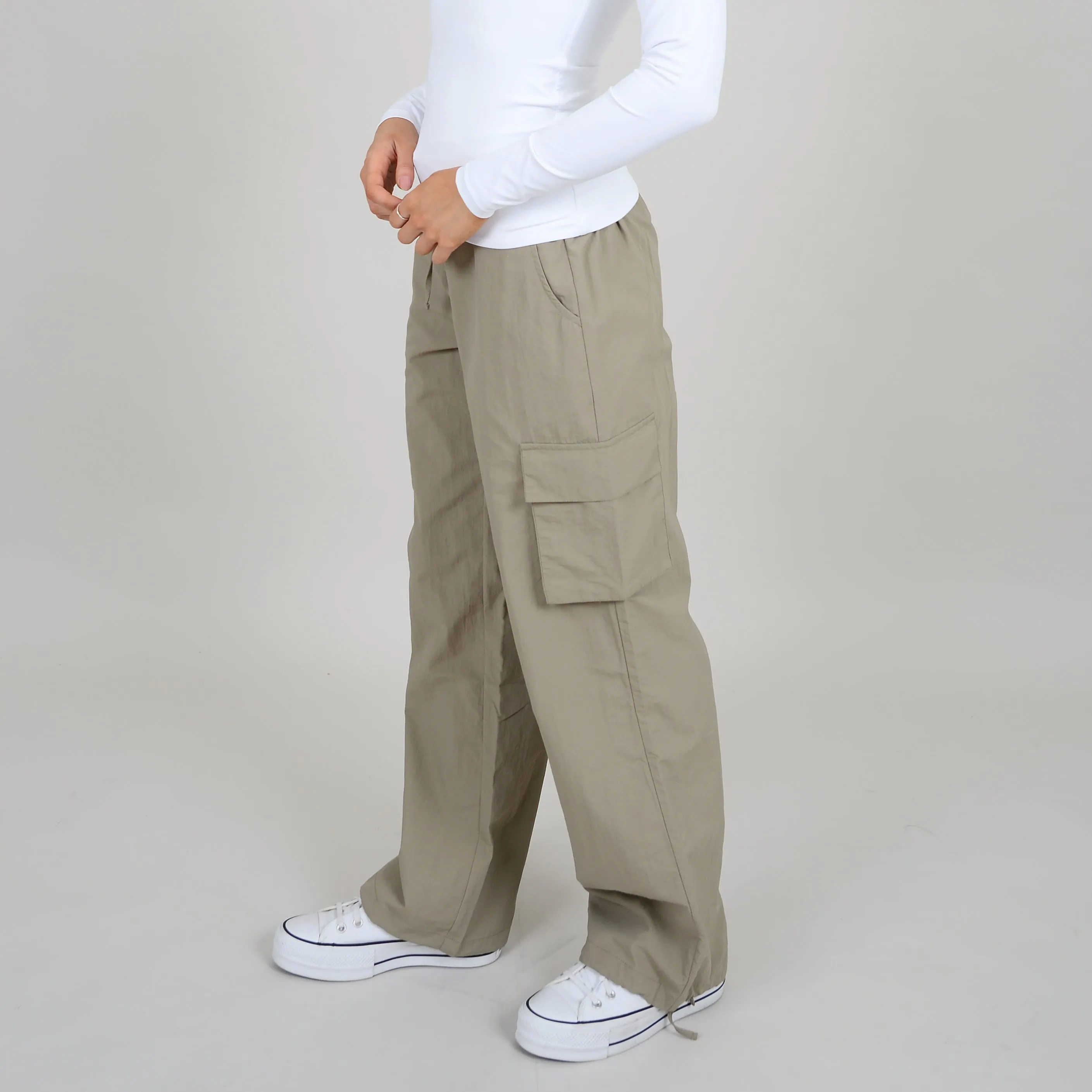 RD STYLE WOMEN'S STACIA NYLON CARGO POCKET PANT-BLACK, DUNE