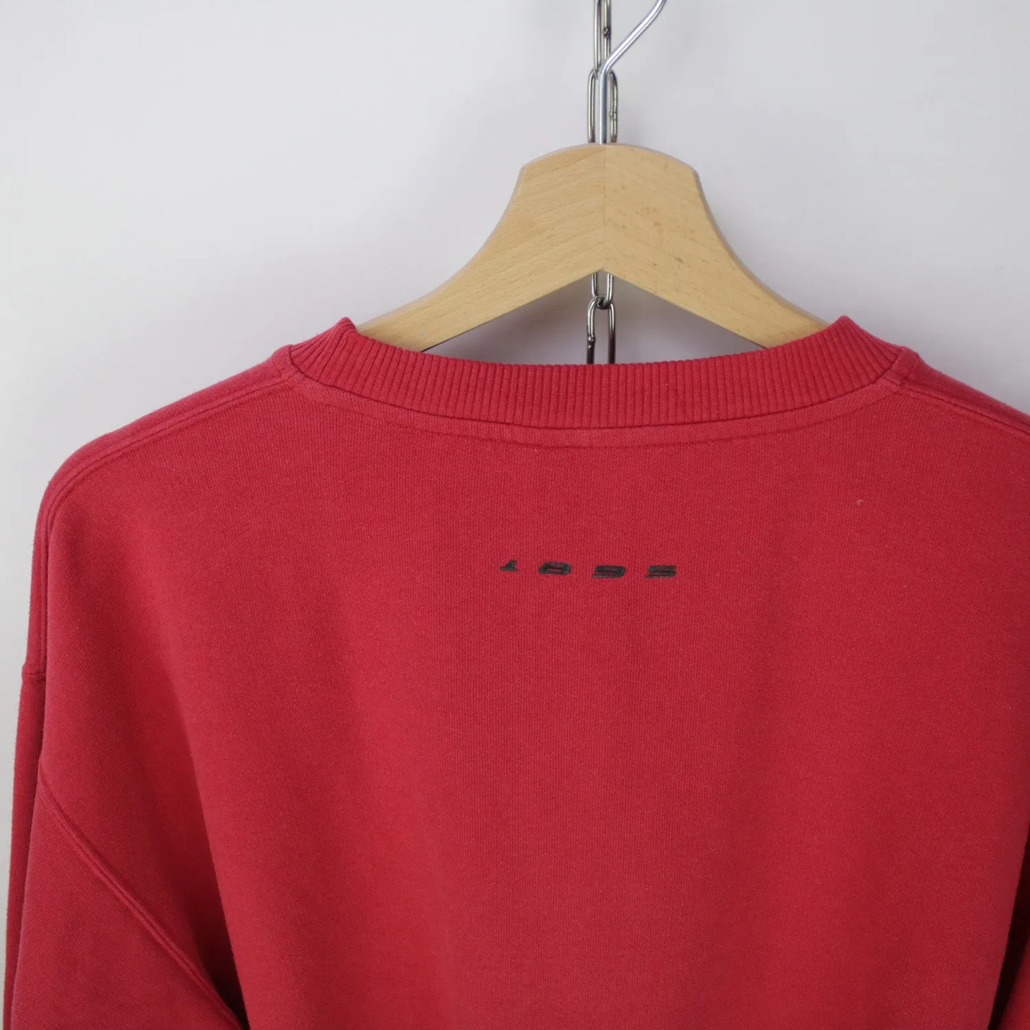 REEBOK: RED PULLOVER : M / L