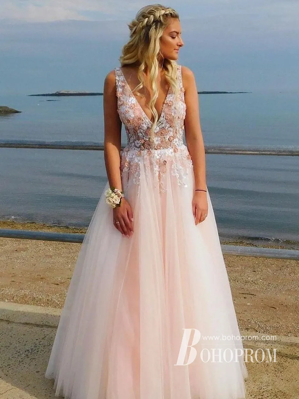 Simple Backless V-Neck Beaded Appliqued  A-line Evening Dresses Tulle Prom Dress  PD525