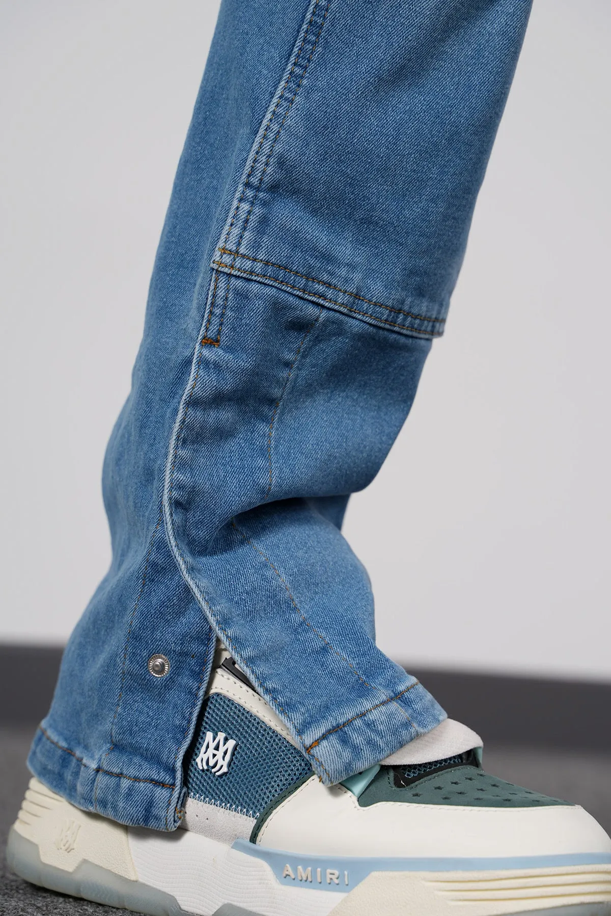 THE TRESUR FLARED JEANS