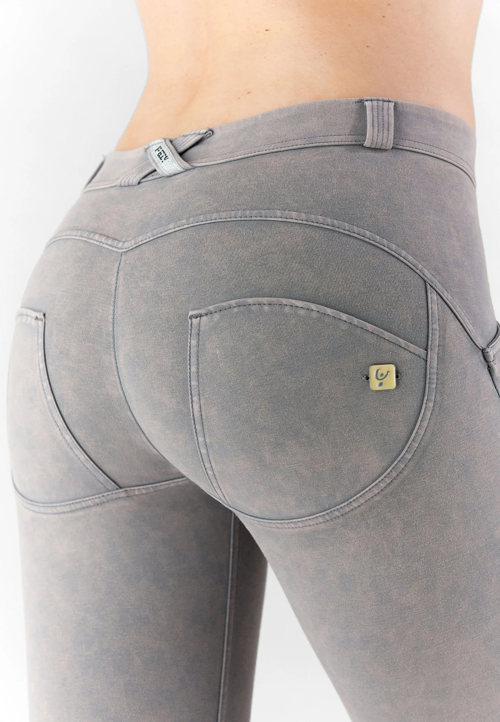 (WRUP1RF230-G48)  Grijze WR.UP® Regular Waist met een Speciaal Kleureffect