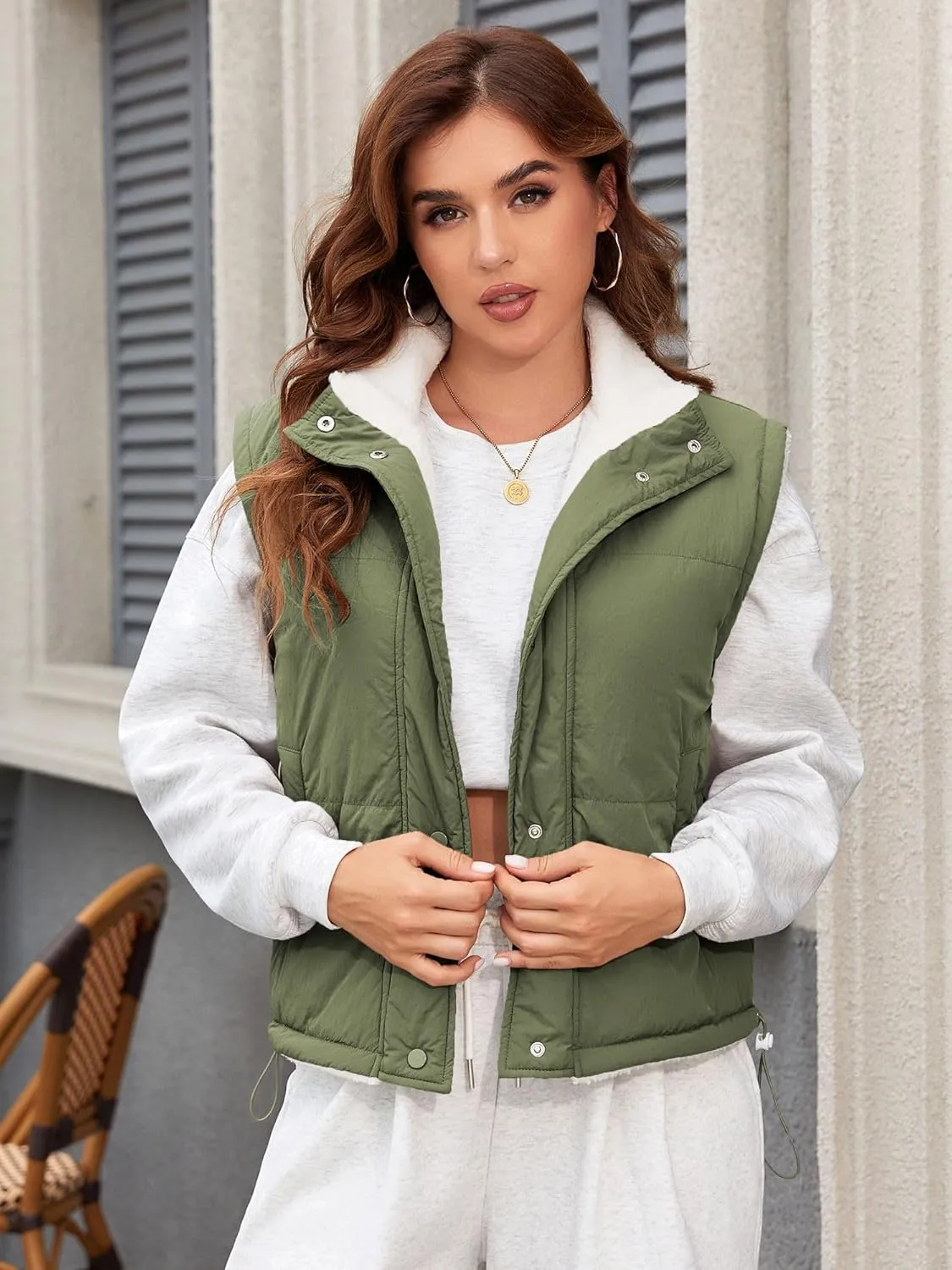 ZAFUL Womens 2024 Fall Cropped Puffer Vest Reversible Zip Up Quilted Vest Sleeveless Winter Fleece Jacket Outerwear